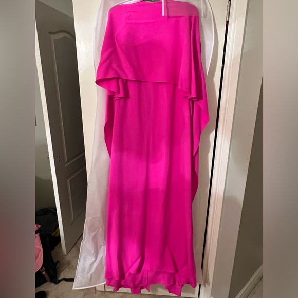 Oscar de la Renta Cowl back Georgette Cape Back Caftan - Picture 6 of 8